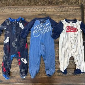 Nike footie bundle. Size 6 months.